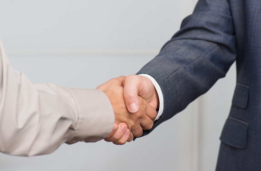 上海房產(chǎn)律師解讀：河南女子房本上驚現(xiàn)前男友，20年婚姻關(guān)系成謎