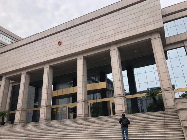 單方面離婚雙方的財(cái)產(chǎn)應(yīng)該怎么分配？上海市著名離婚律師為您講解