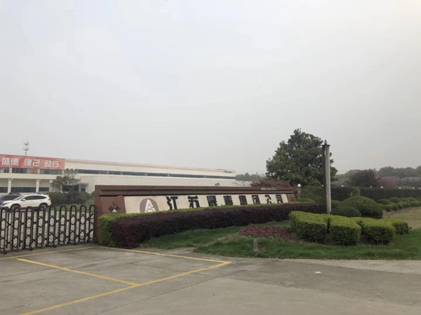 配偶用自己的財(cái)產(chǎn)買(mǎi)房申請(qǐng)抵押貸款房產(chǎn)歸誰(shuí)？上海離婚律師來(lái)回答