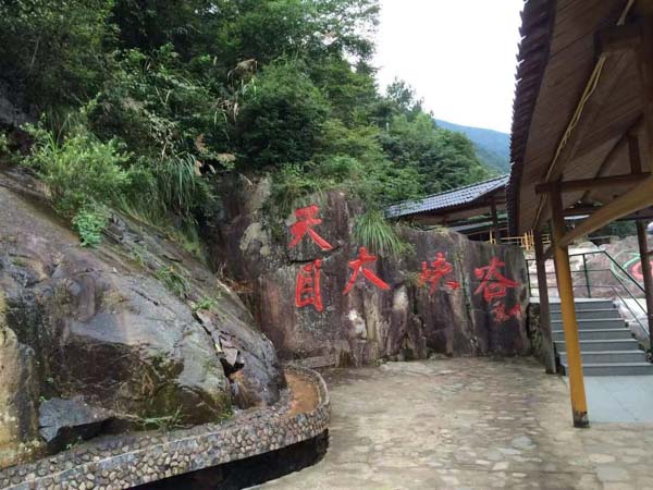 哪些屬于夫妻共同生活、共同生產(chǎn)經(jīng)營(yíng)的考量因素？上海離婚律師告訴您