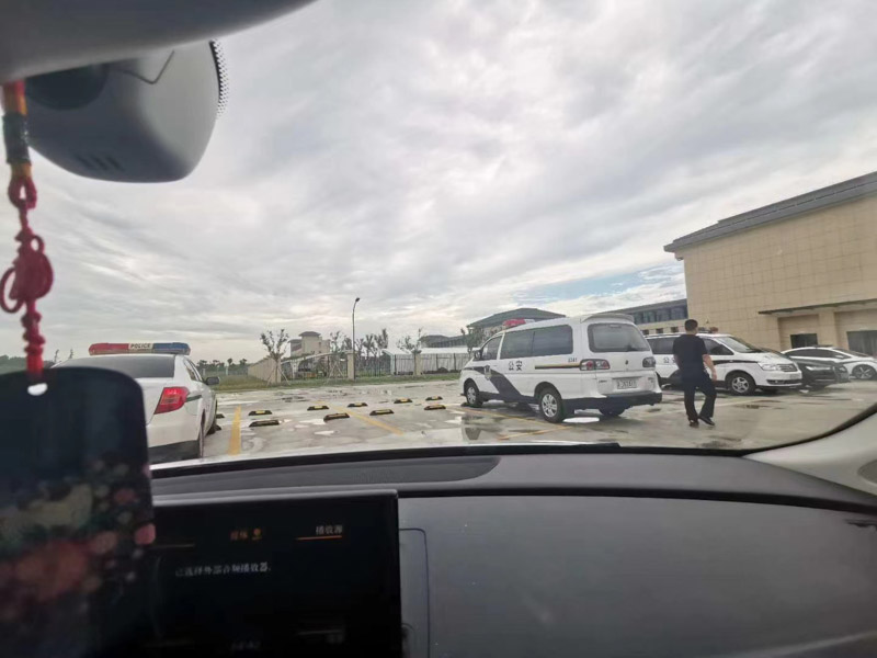 離婚后一方能否繼續(xù)承租對(duì)方單位公房？上海離婚案著名律師告訴您