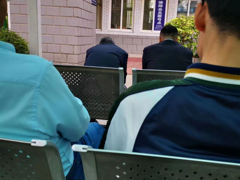 子女可以起訴不撫養(yǎng)的一方履行探望義務(wù)嗎？上海離婚律師帶您了解