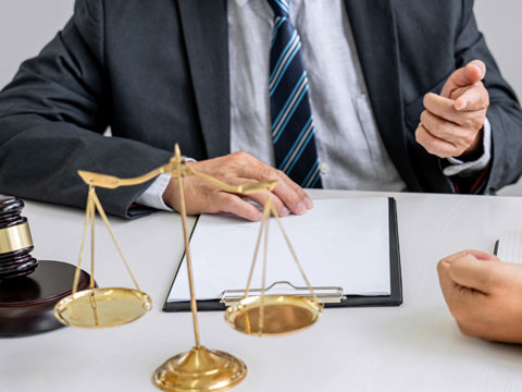 上海離婚房產(chǎn)糾紛律師 一方父母出的首付夫妻共同還貸離婚時房子應該怎么分上海房產(chǎn)糾紛律